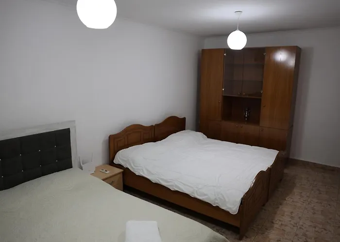 Lejlighed Cozy In The Heart Of Tirana
